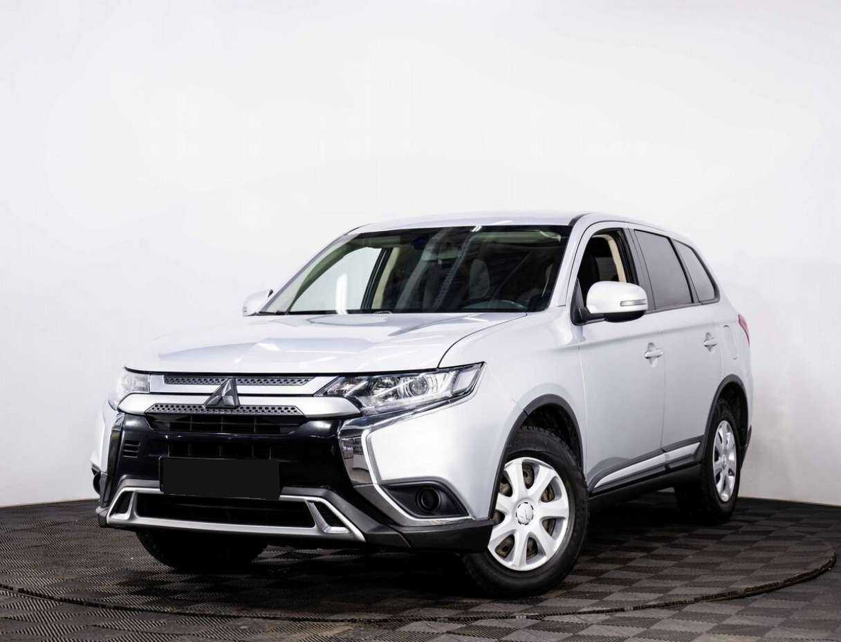 Mitsubishi Outlander 2019 года с пробегом. Посмотреть фото