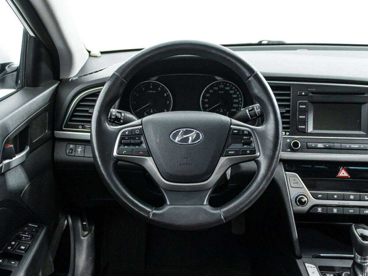 Hyundai Elantra 2016 года с пробегом. Фото: #17