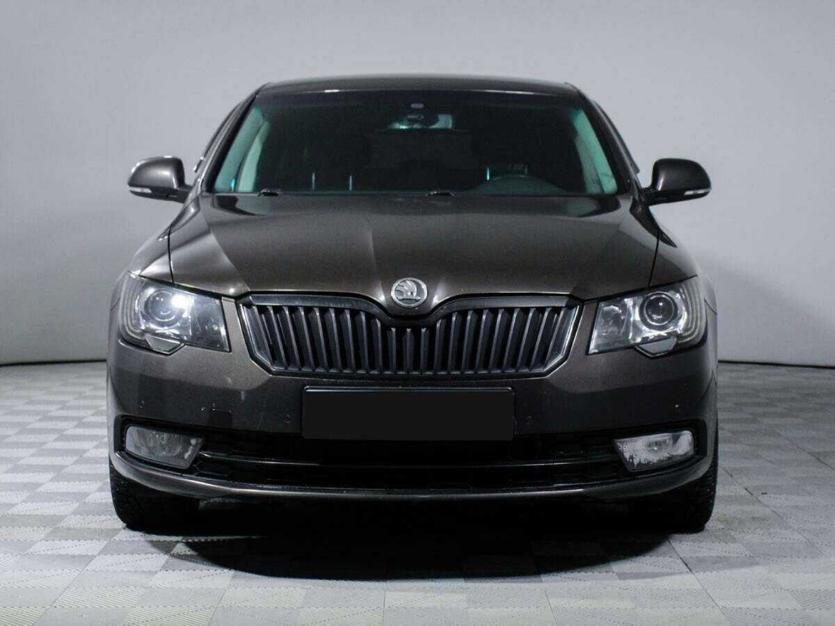 Skoda Superb 2014 года с пробегом. Фото: #1