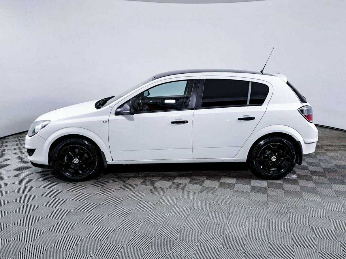 Opel Astra 2012 года с пробегом. Фото: #7