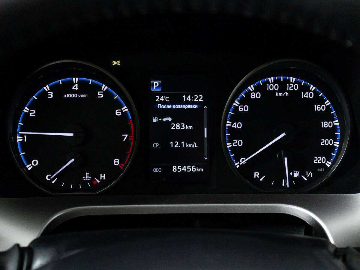 Toyota RAV4 2018 года с пробегом. Фото: #11