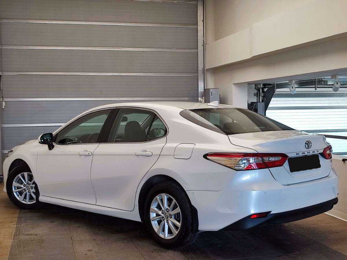 Toyota Camry 2018 года с пробегом. Фото: #5