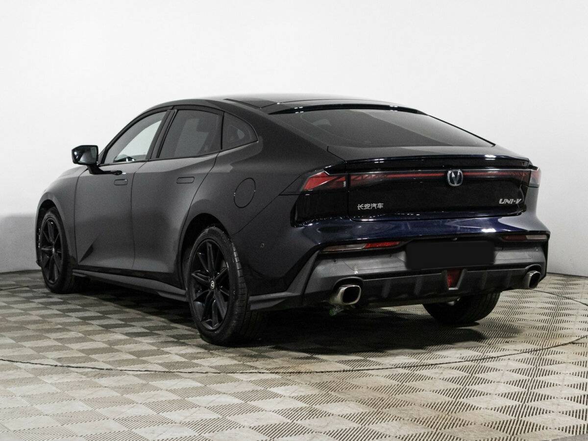 Changan UNI-V 2023 года с пробегом. Фото: #6