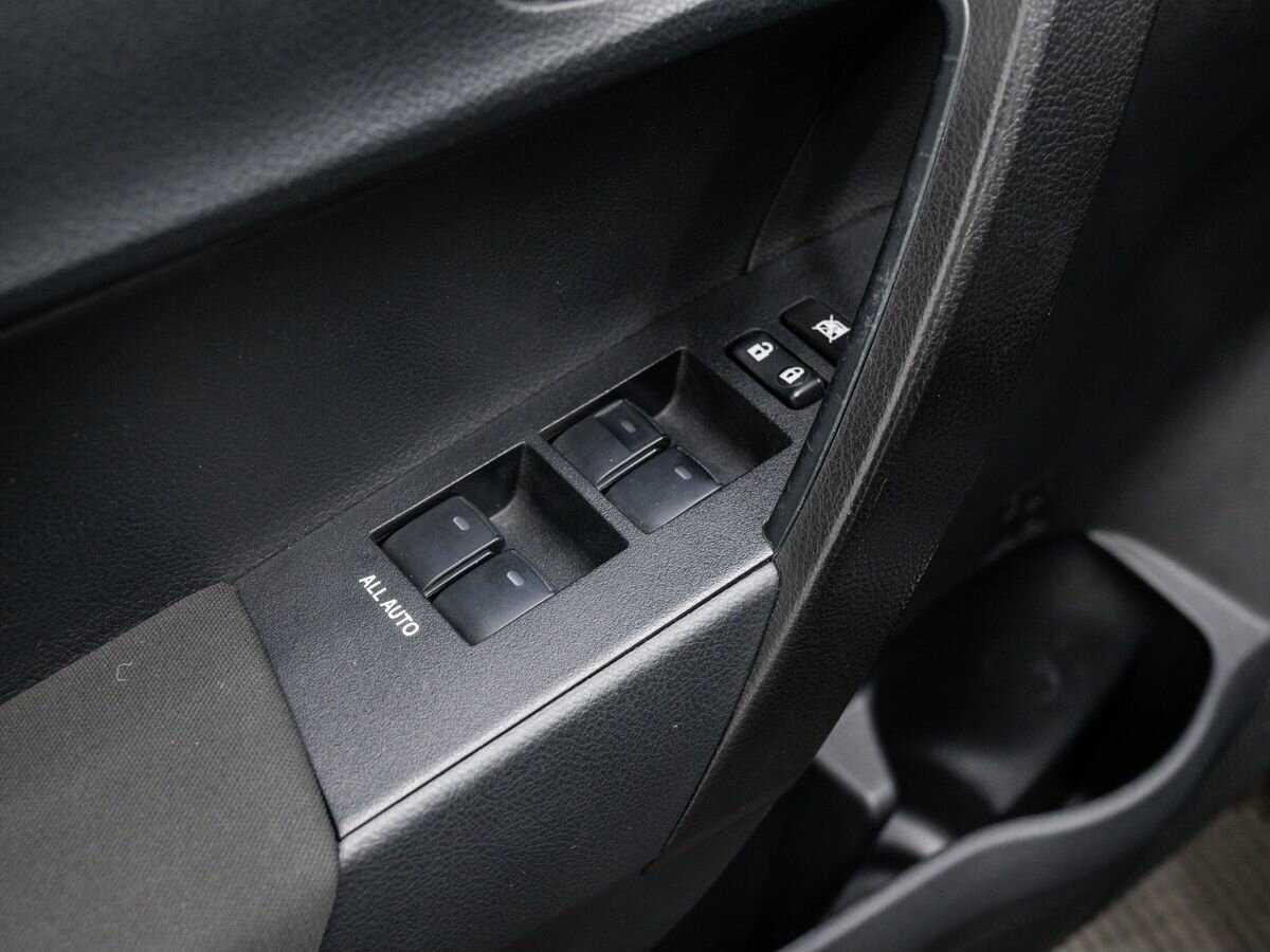 Toyota Corolla 2015 года с пробегом. Фото: #15