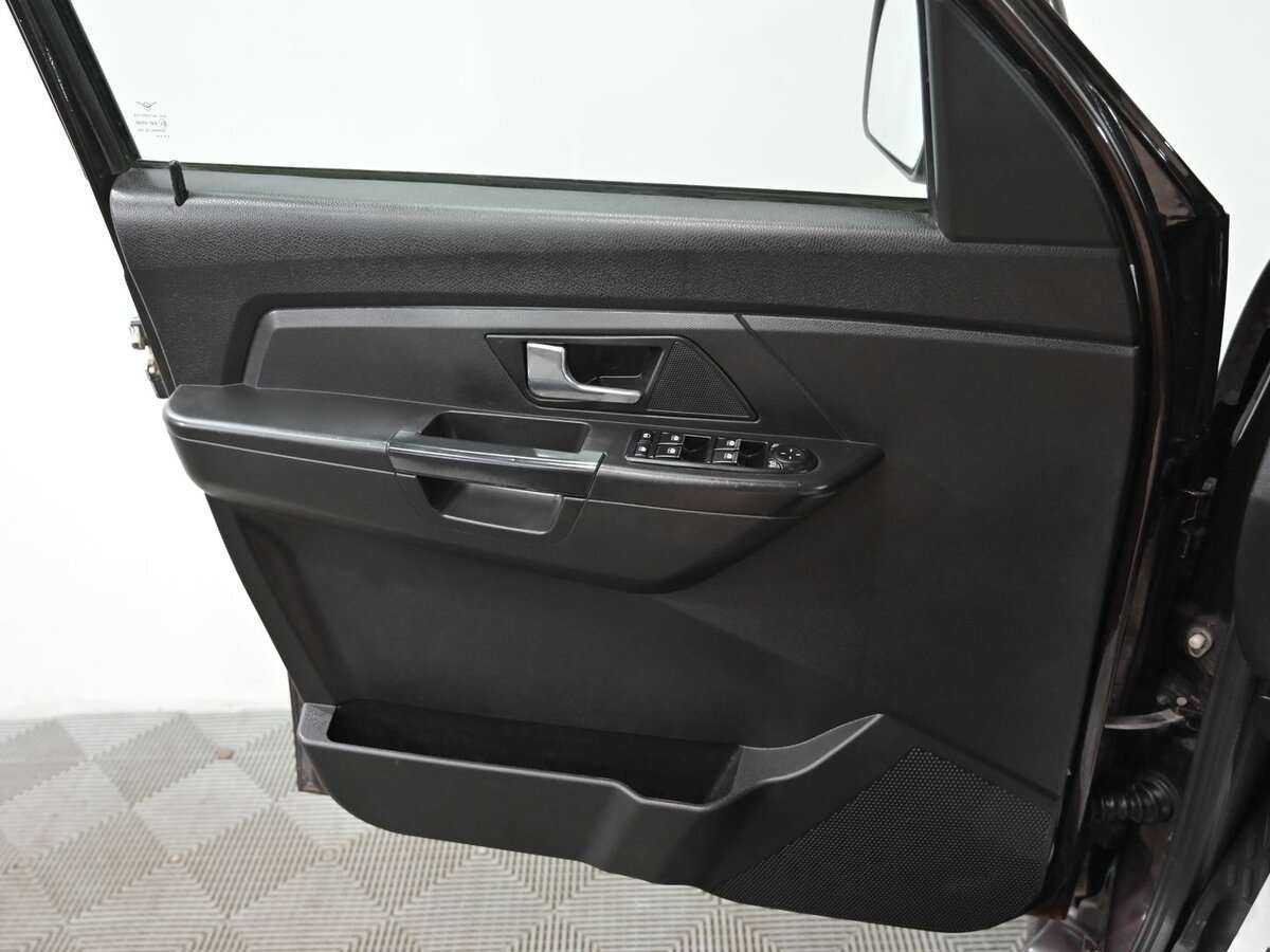 УАЗ Patriot 2015 года с пробегом. Фото: #4