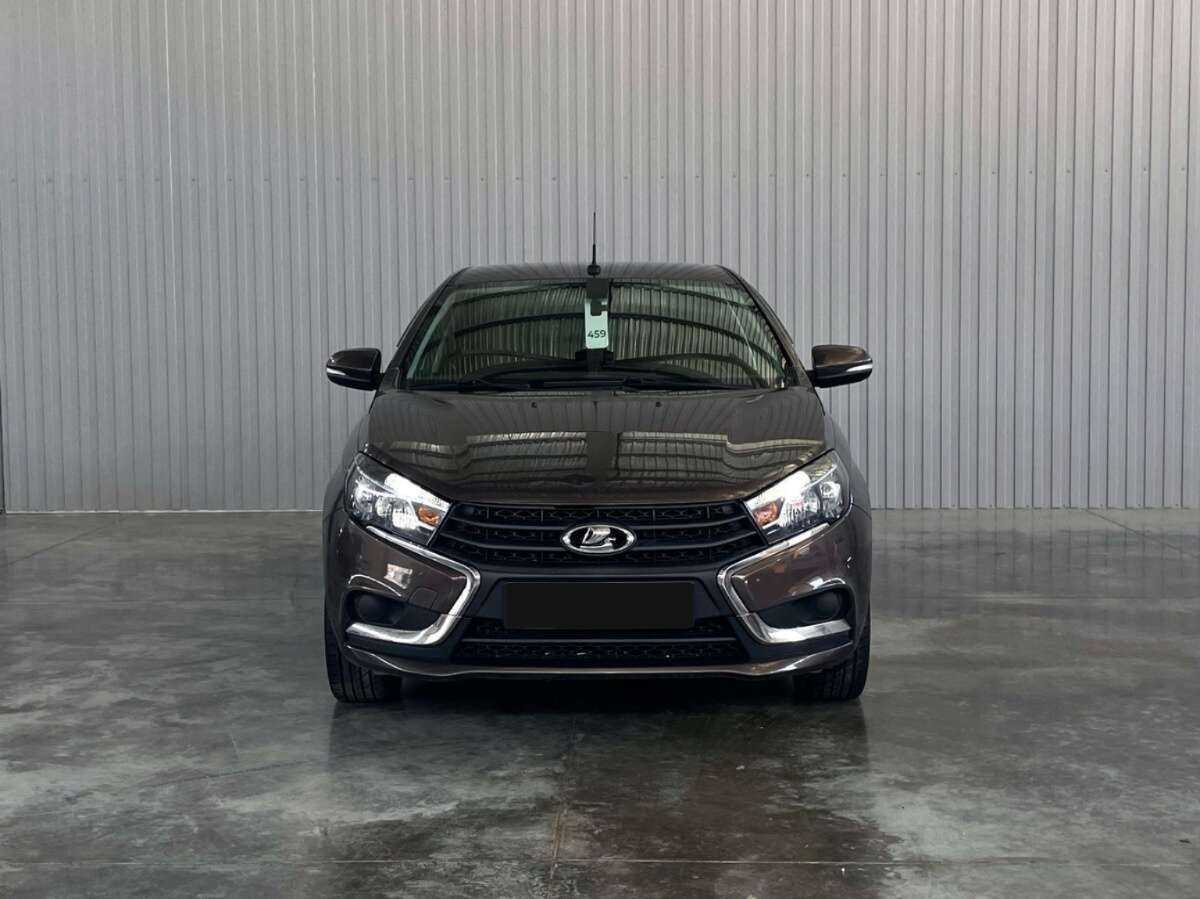 Lada (ВАЗ) Vesta 2018 года с пробегом. Фото: #1