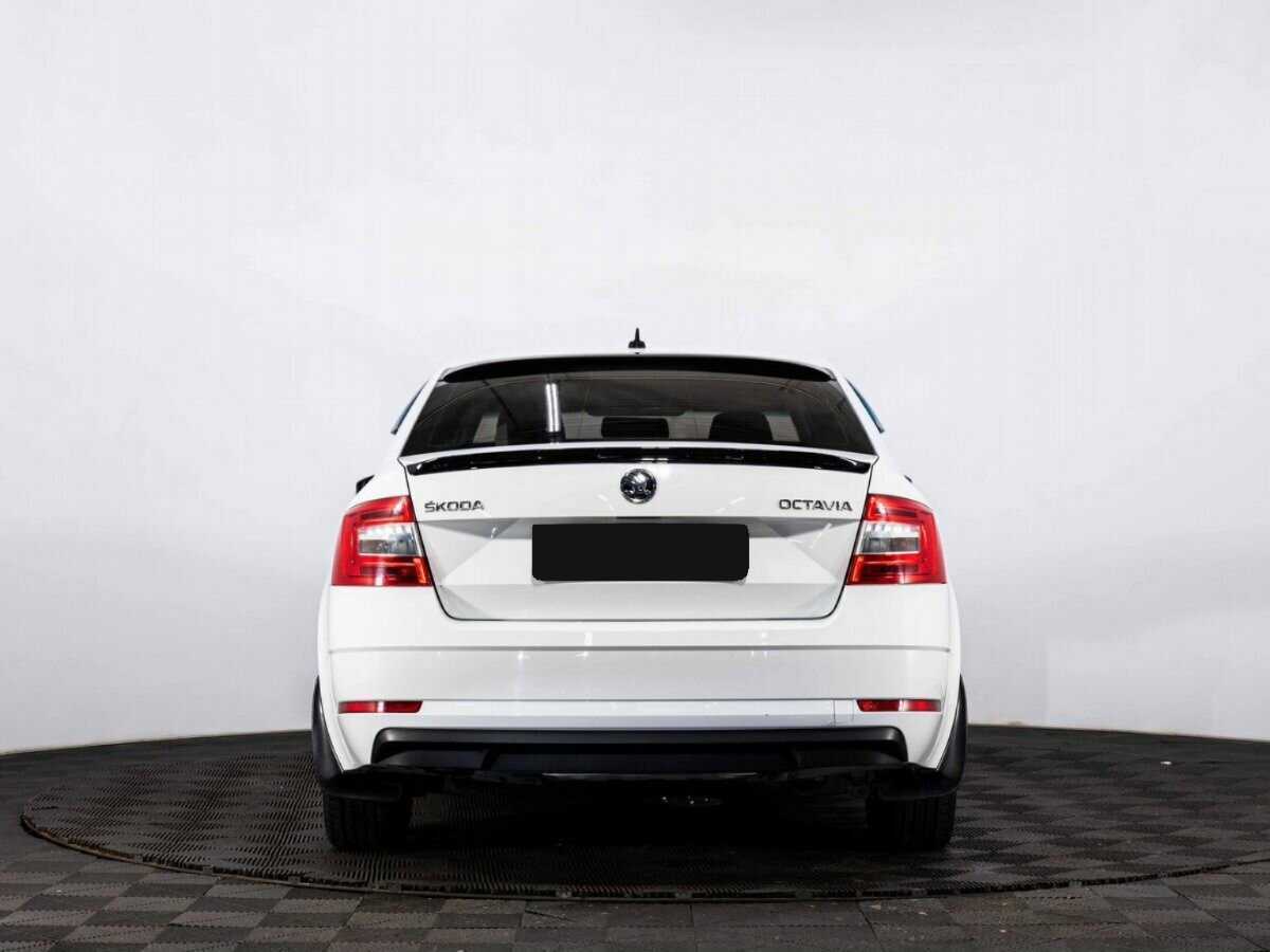 Skoda Octavia 2018 года с пробегом. Фото: #4