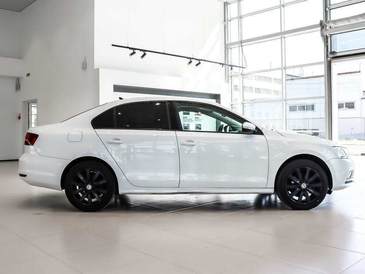 Volkswagen Jetta 2017 года с пробегом. Фото: #3