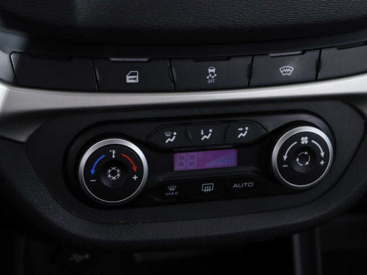 Lada (ВАЗ) Vesta 2018 года с пробегом. Фото: #15