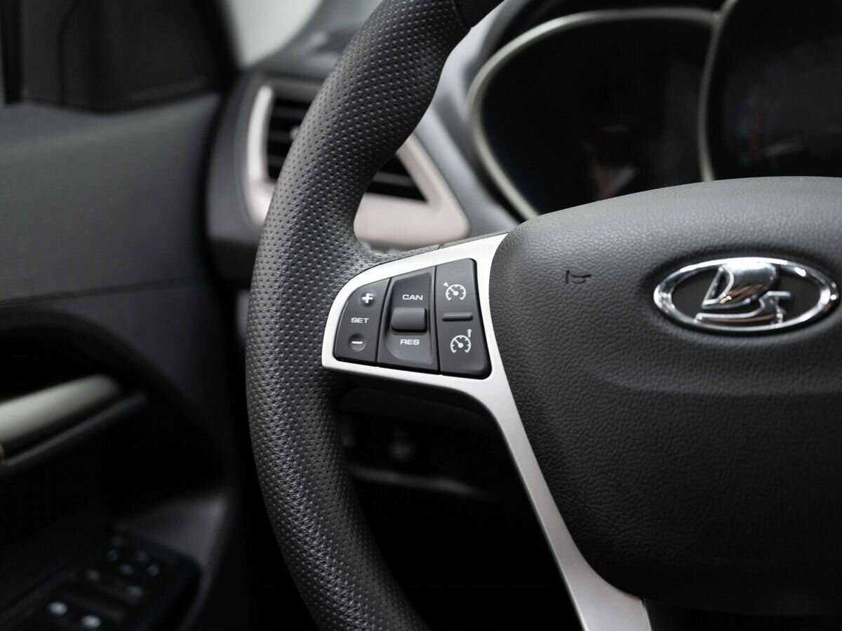 Lada (ВАЗ) Vesta 2018 года с пробегом. Фото: #16