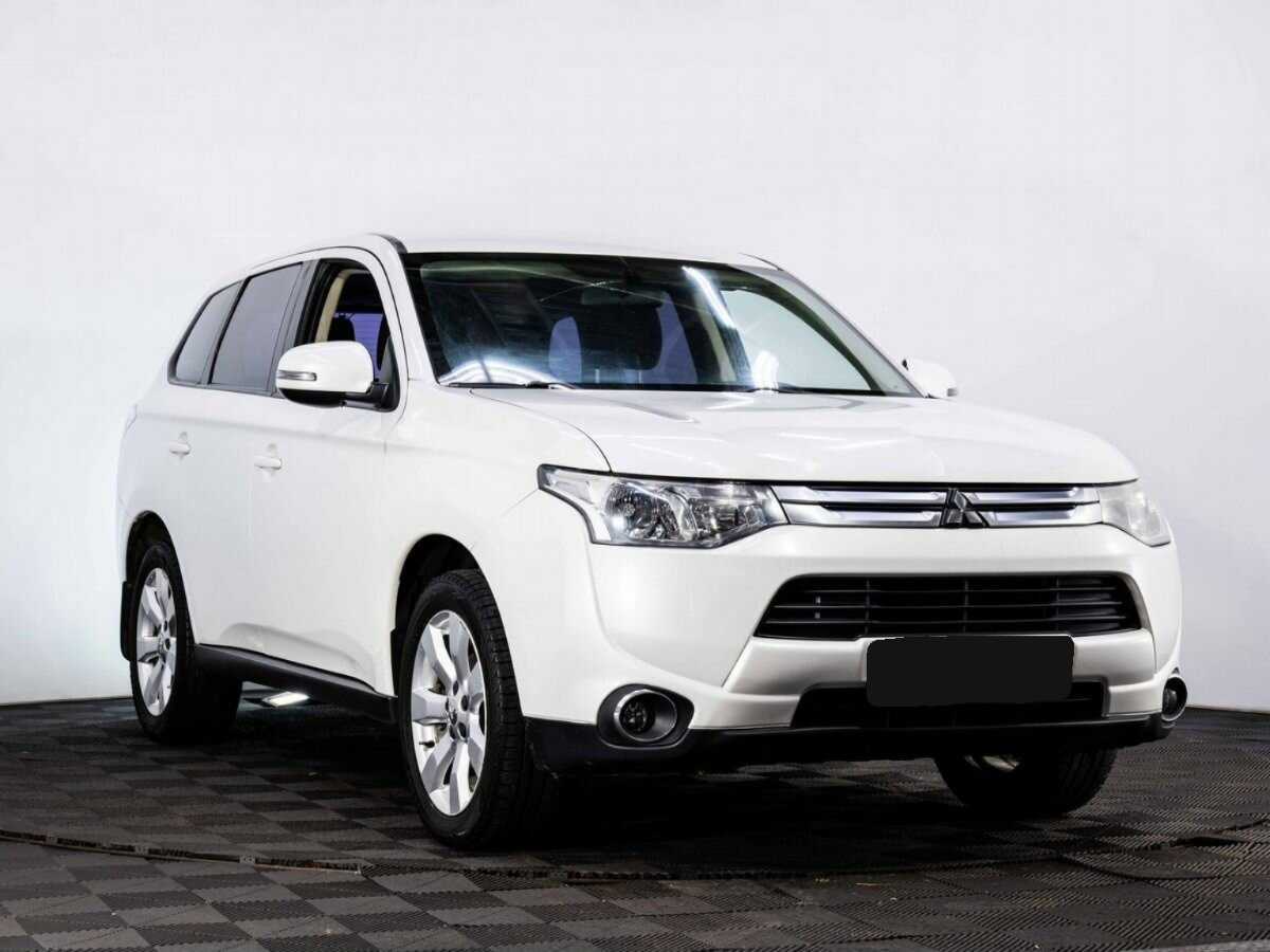 Mitsubishi Outlander 2014 года с пробегом. Фото: #2