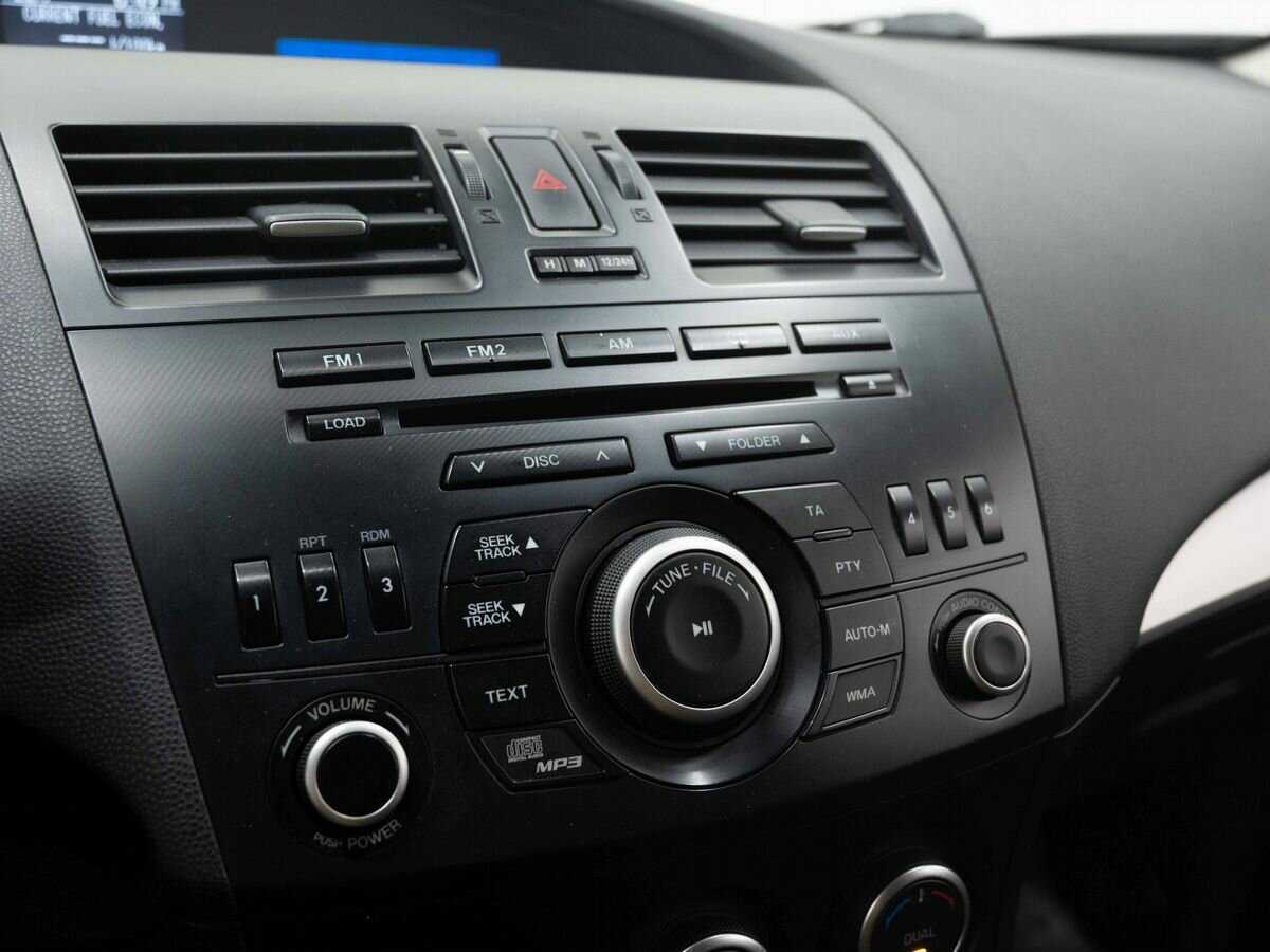 Mazda 3 2012 года с пробегом. Фото: #20