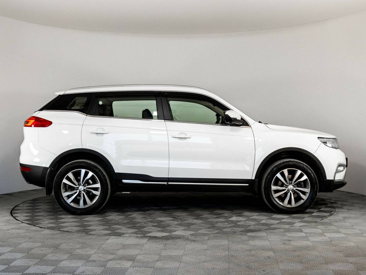 Geely Atlas 2021 года с пробегом. Фото: #3