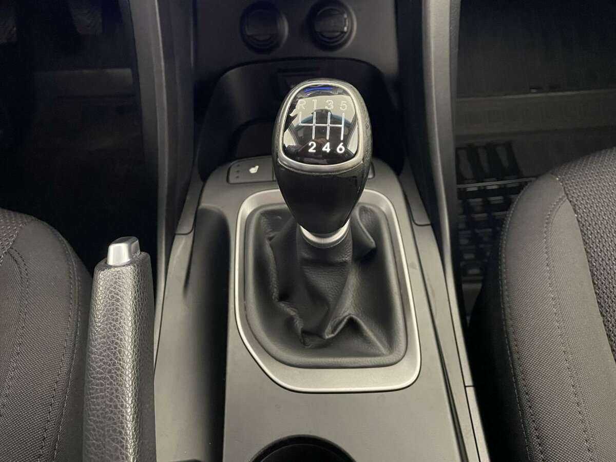 Hyundai Santa Fe 2015 года с пробегом. Фото: #12