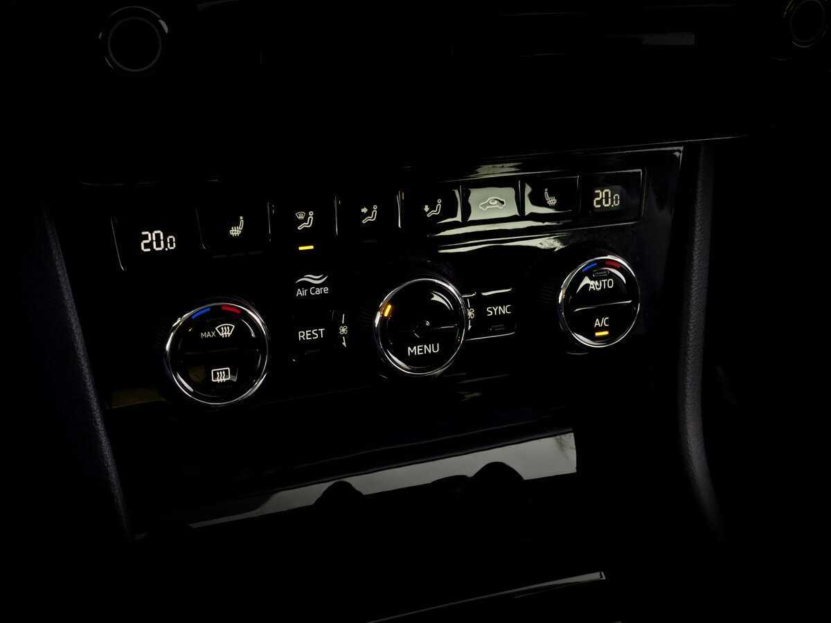 Skoda Superb 2018 года с пробегом. Фото: #23