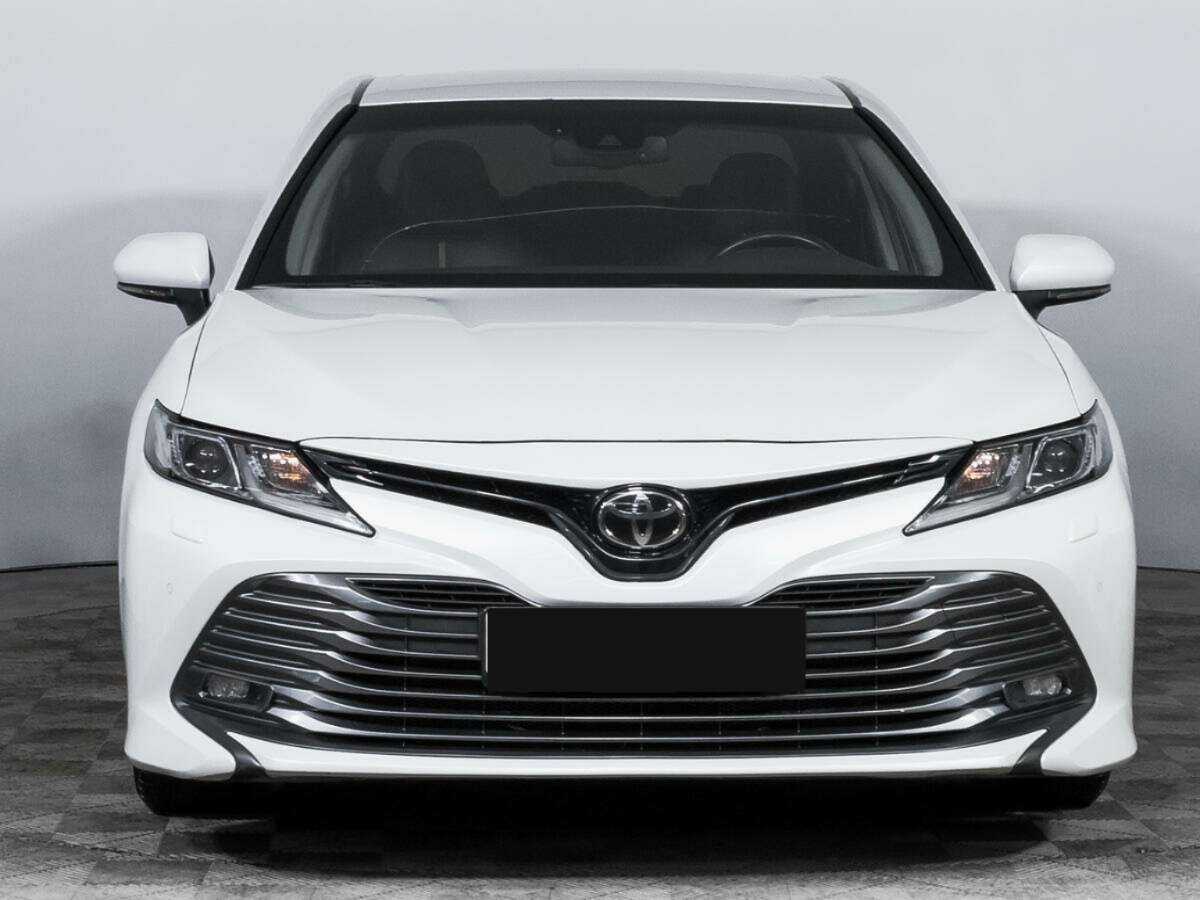 Toyota Camry 2019 года с пробегом. Фото: #1