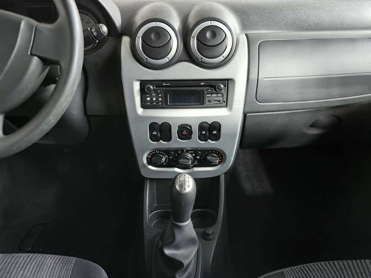 Renault Sandero 2013 года с пробегом. Фото: #8