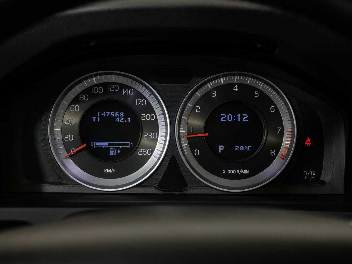 Volvo V60 2012 года с пробегом. Фото: #11