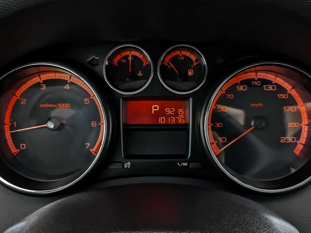 Peugeot 408 2013 года с пробегом. Фото: #15