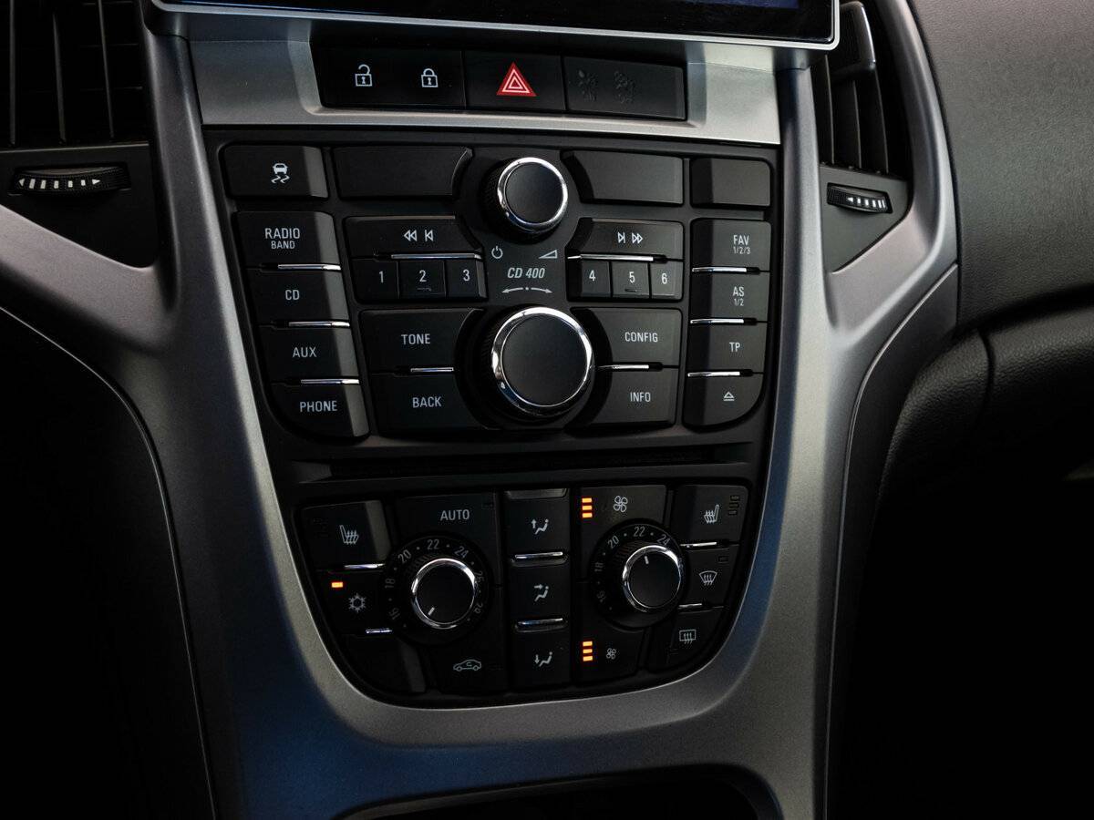 Opel Astra 2013 года с пробегом. Фото: #12