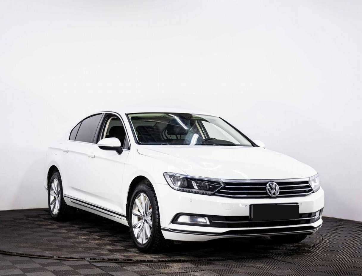 Volkswagen Passat 2016 года с пробегом. Фото: #2