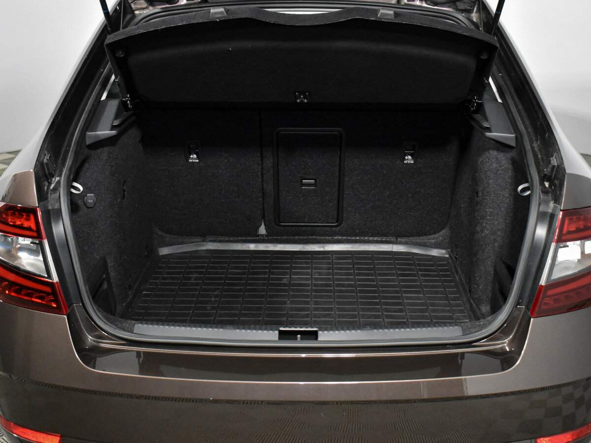 Skoda Octavia 2019 года с пробегом. Фото: #19