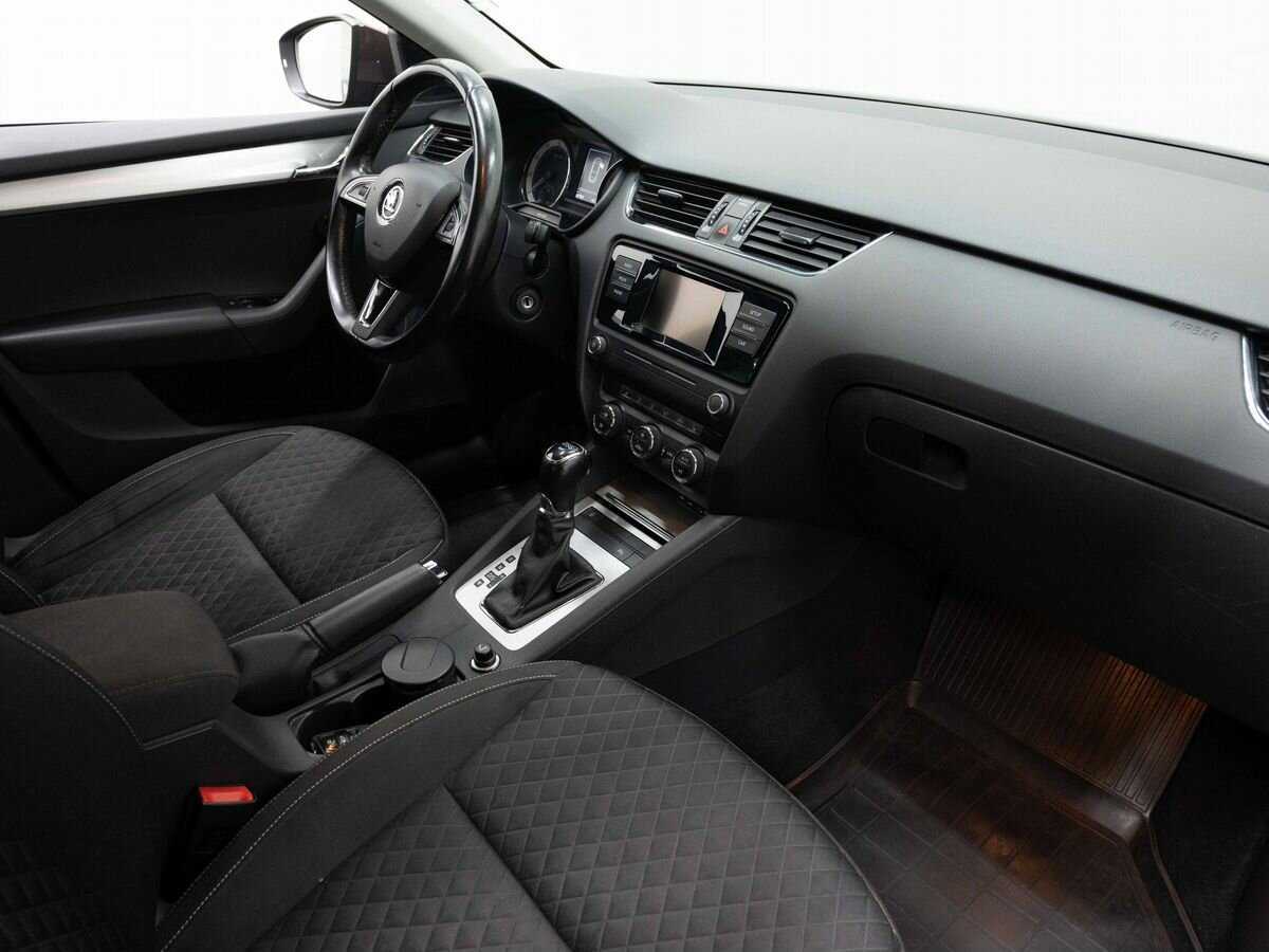 Skoda Octavia 2016 года с пробегом. Фото: #12