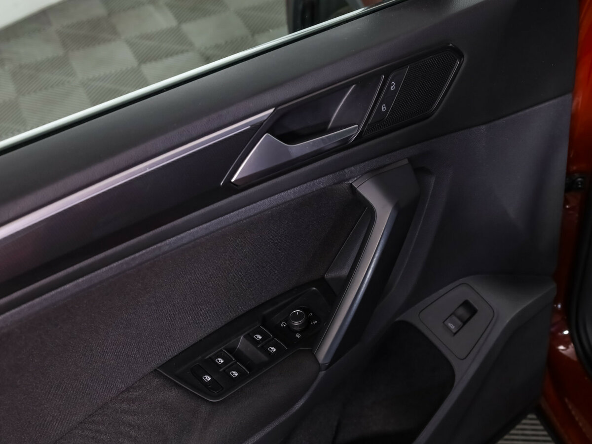 Volkswagen Tiguan 2017 года с пробегом. Фото: #11