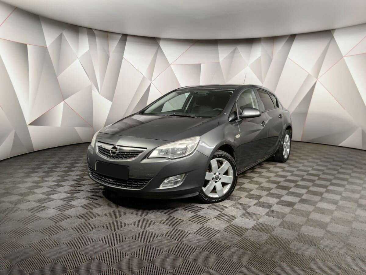 Opel Astra 2012 года с пробегом. Фото: #0