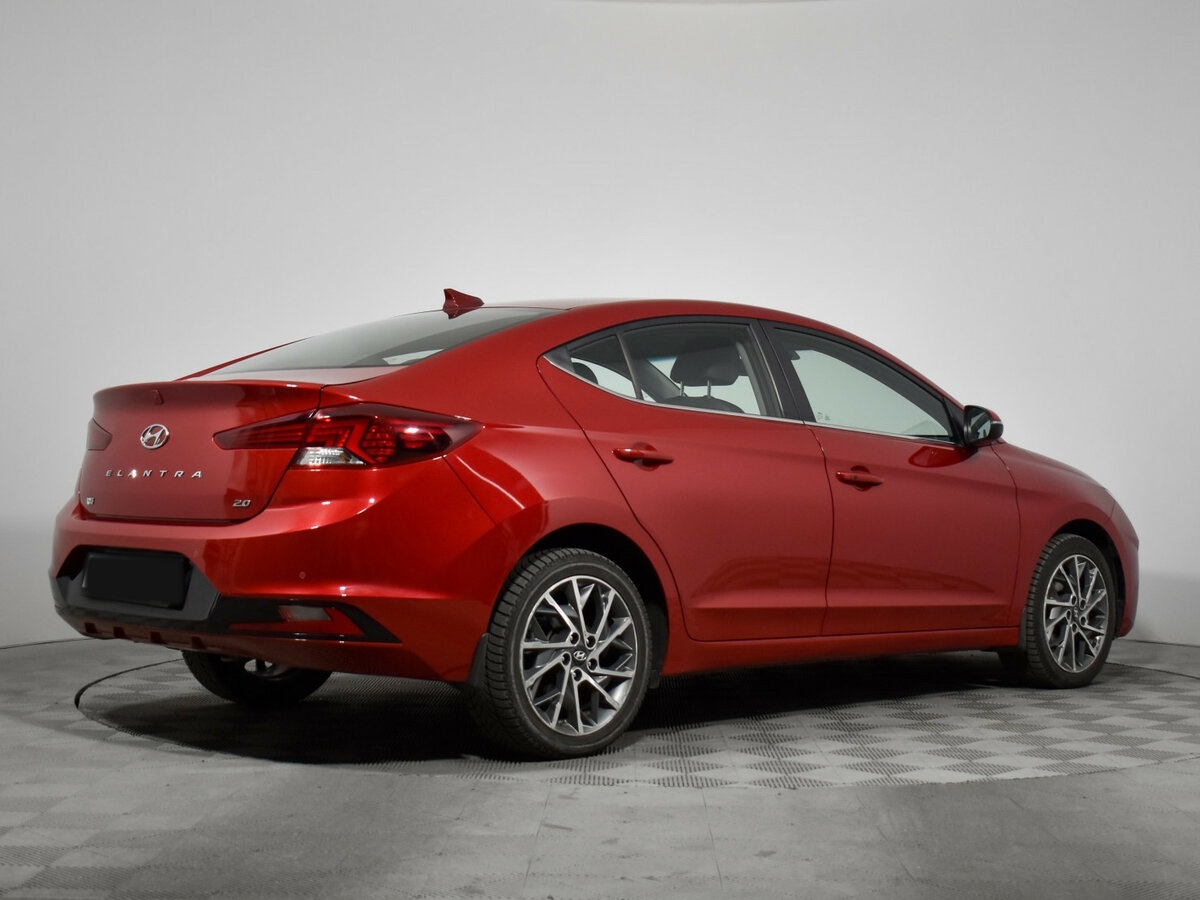 Hyundai Elantra 2019 года с пробегом. Фото: #3