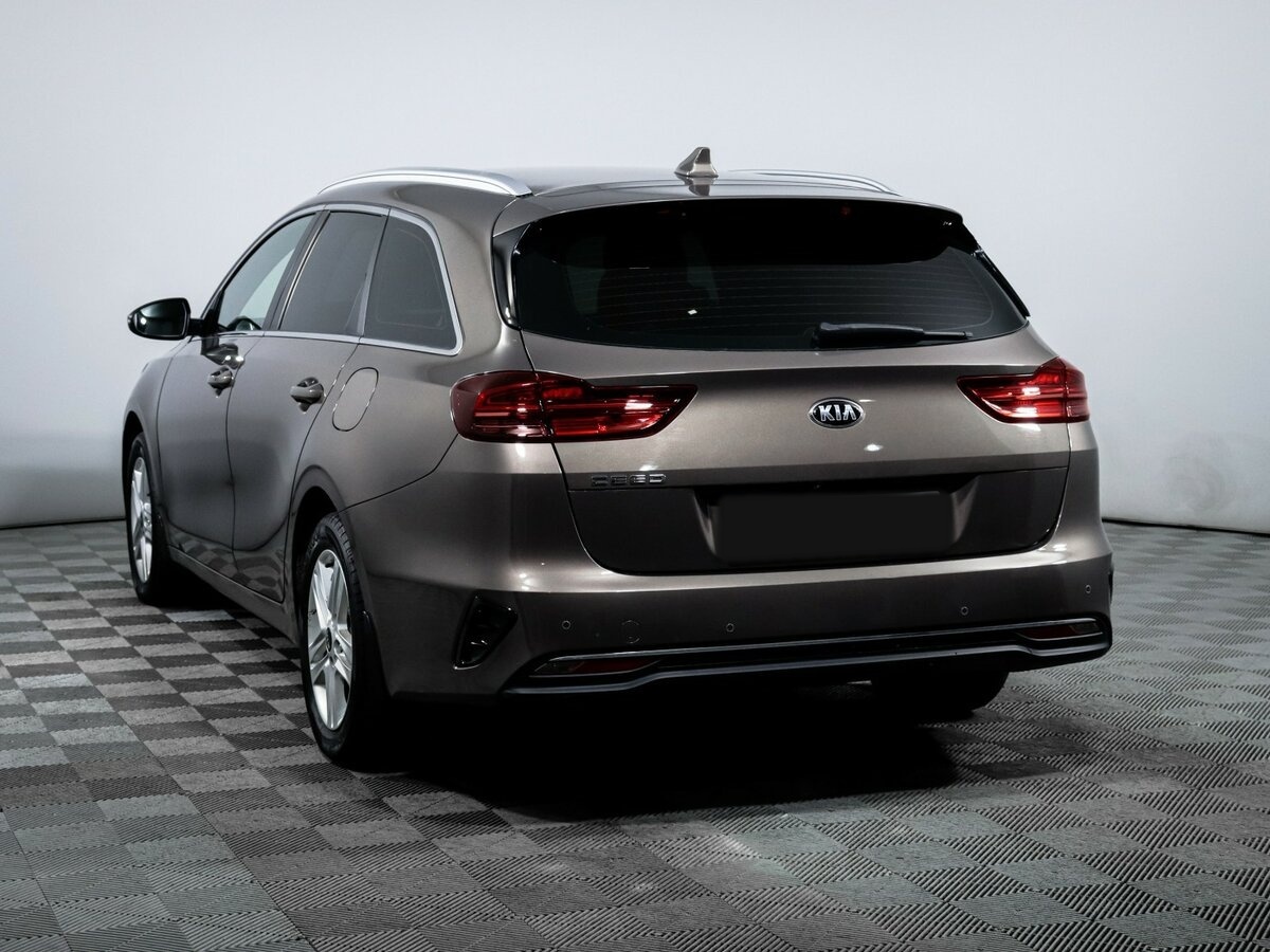 Kia Ceed 2020 года с пробегом. Фото: #5