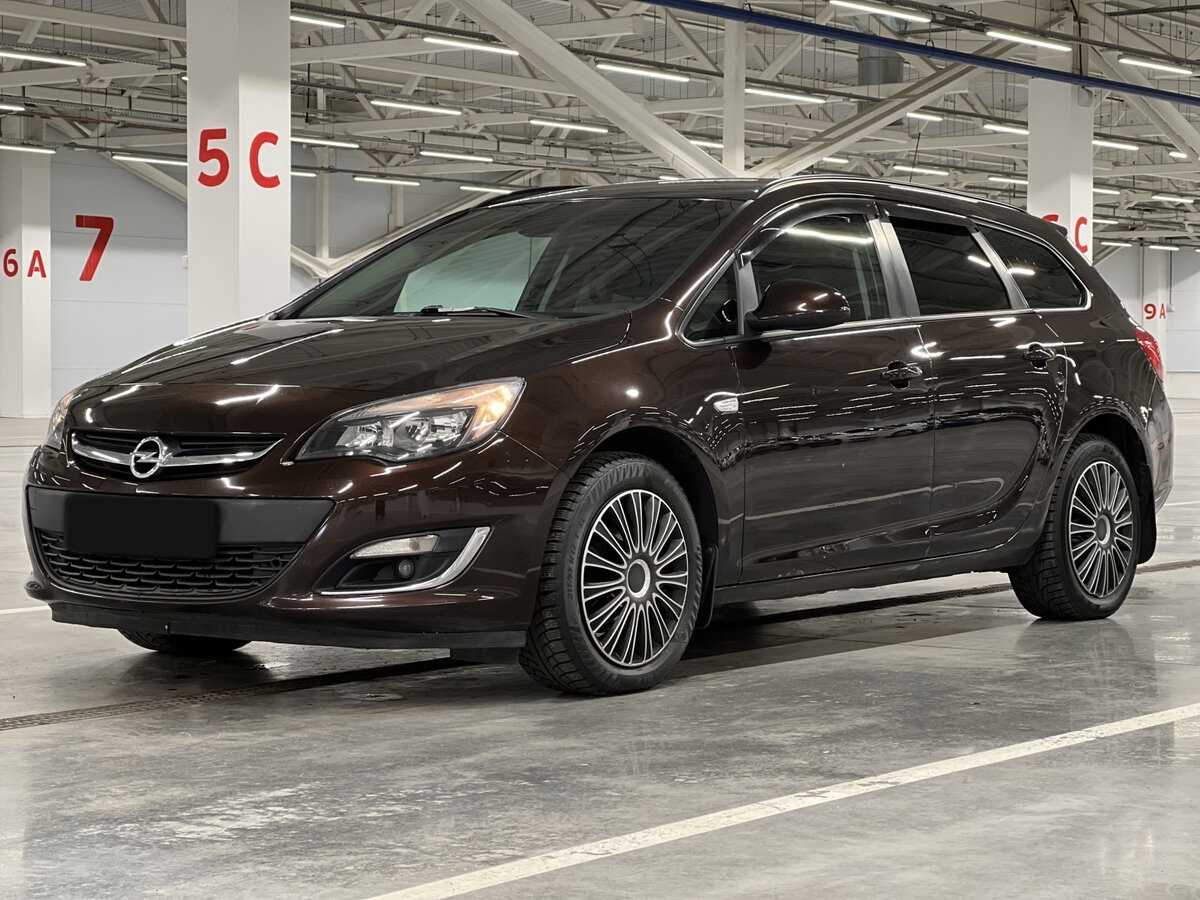 Opel Astra 2013 года с пробегом. Фото: #0