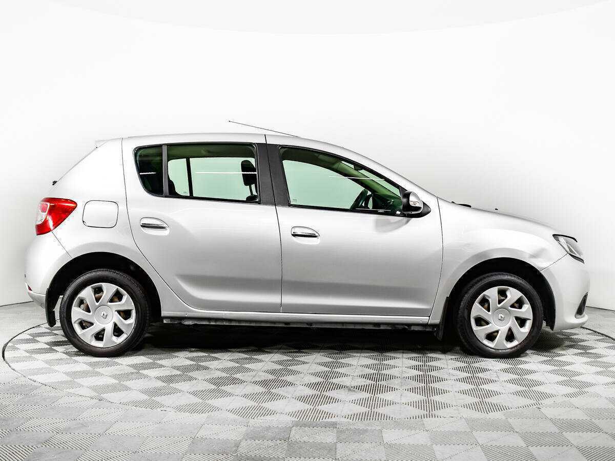 Renault Sandero 2015 года с пробегом. Фото: #3