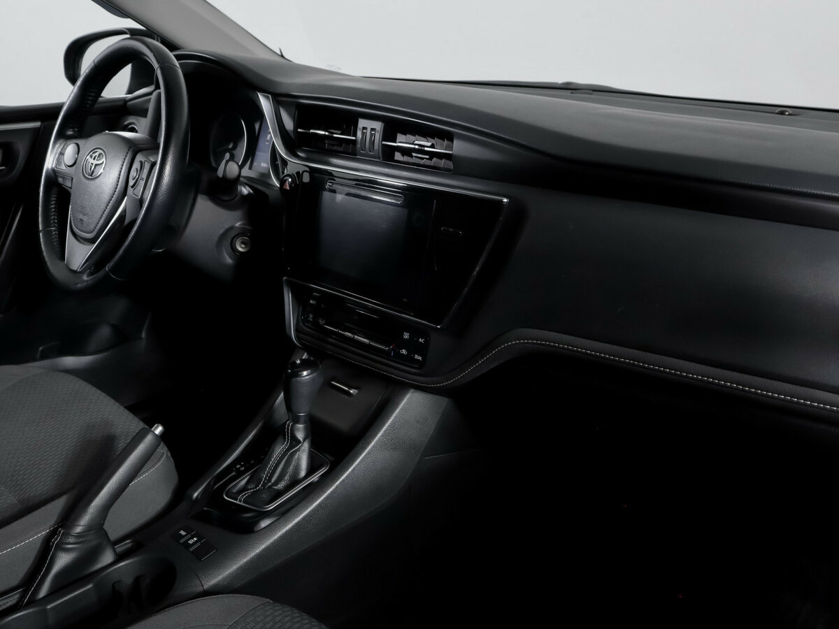 Toyota Corolla 2017 года с пробегом. Фото: #6