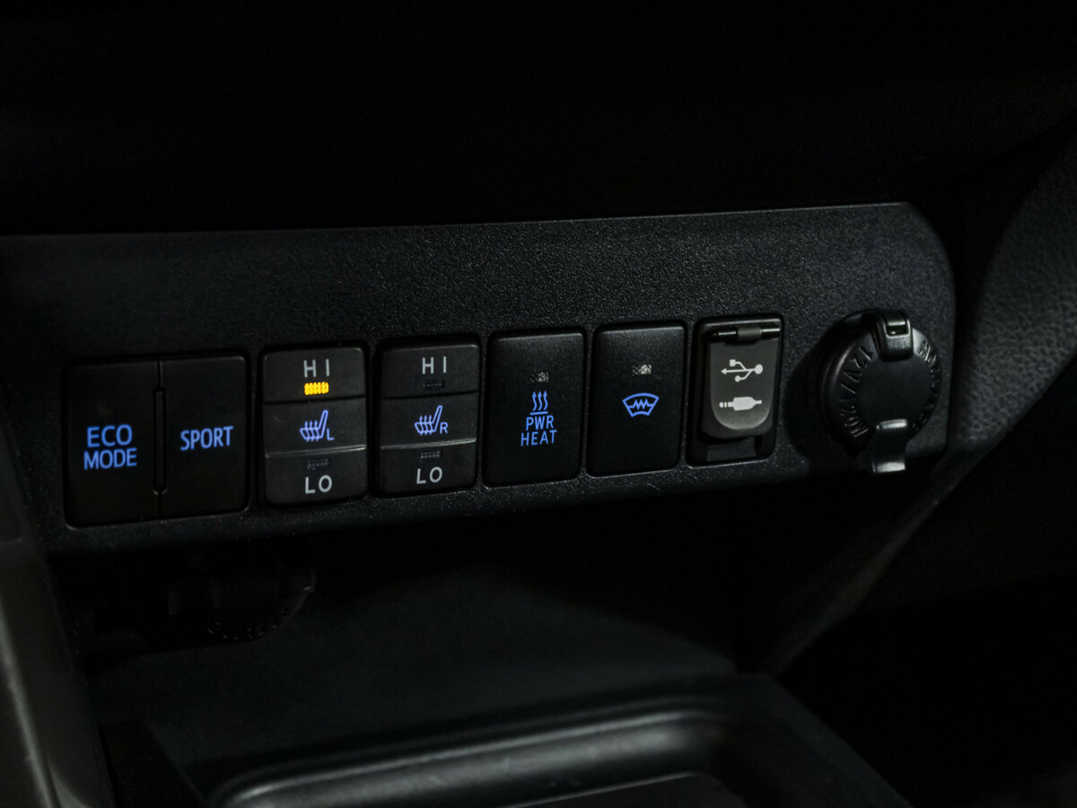 Toyota RAV4 2017 года с пробегом. Фото: #14