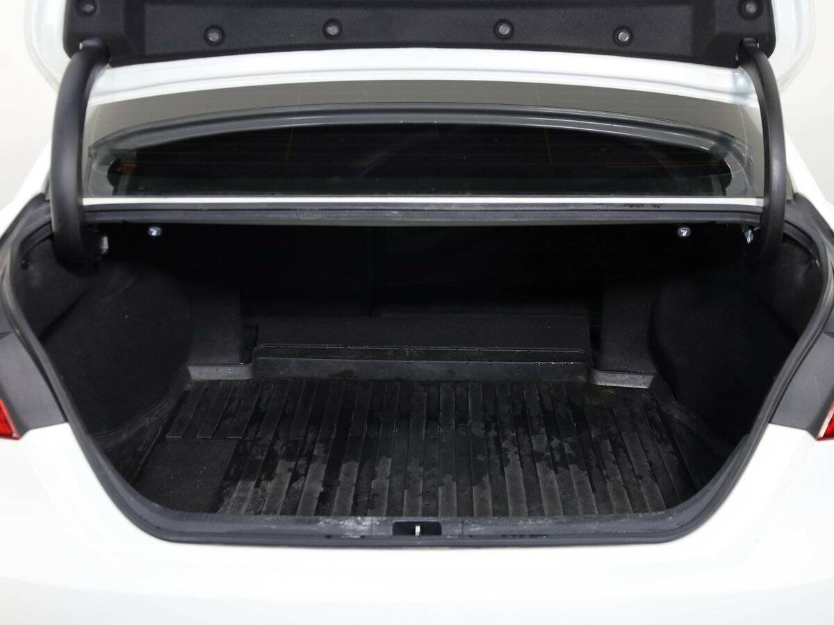 Toyota Camry 2021 года с пробегом. Фото: #10