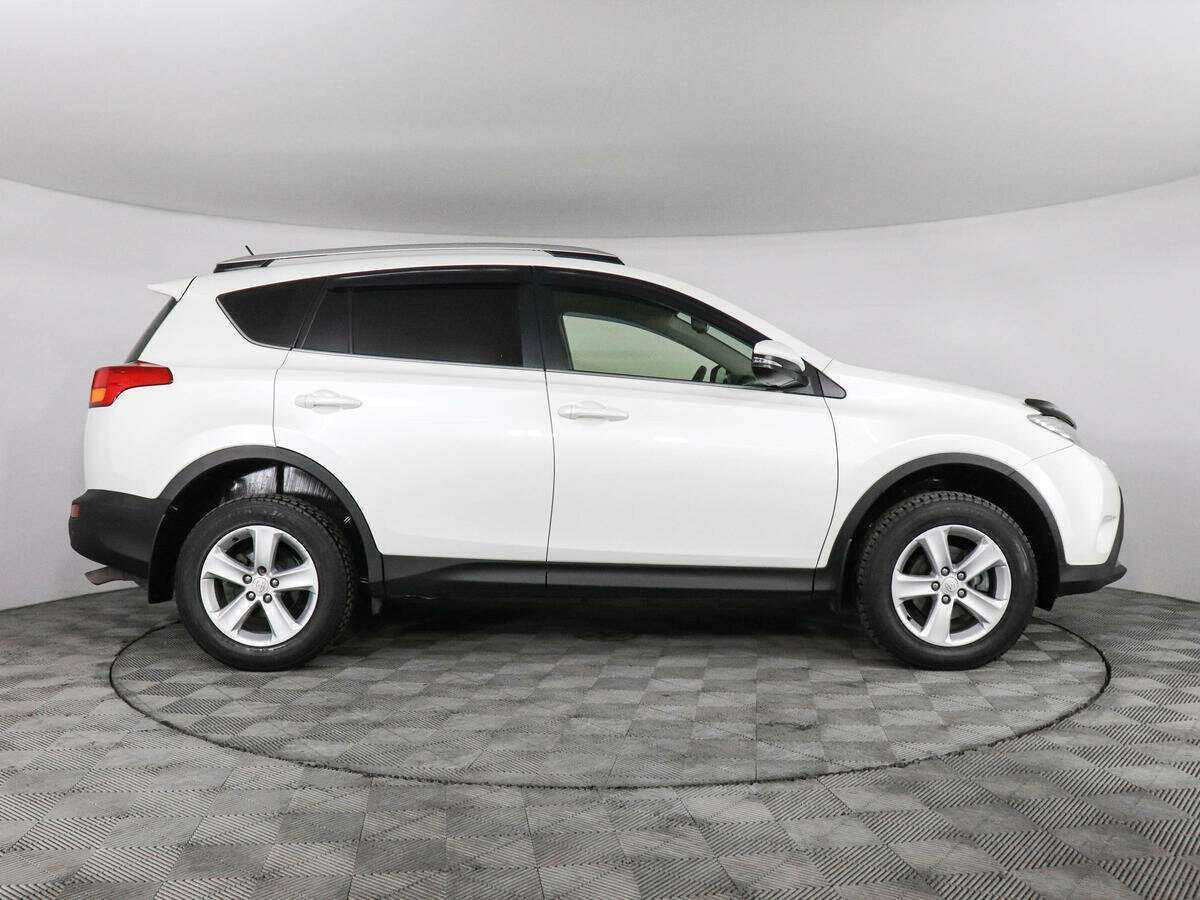 Toyota RAV4 2014 года с пробегом. Фото: #3