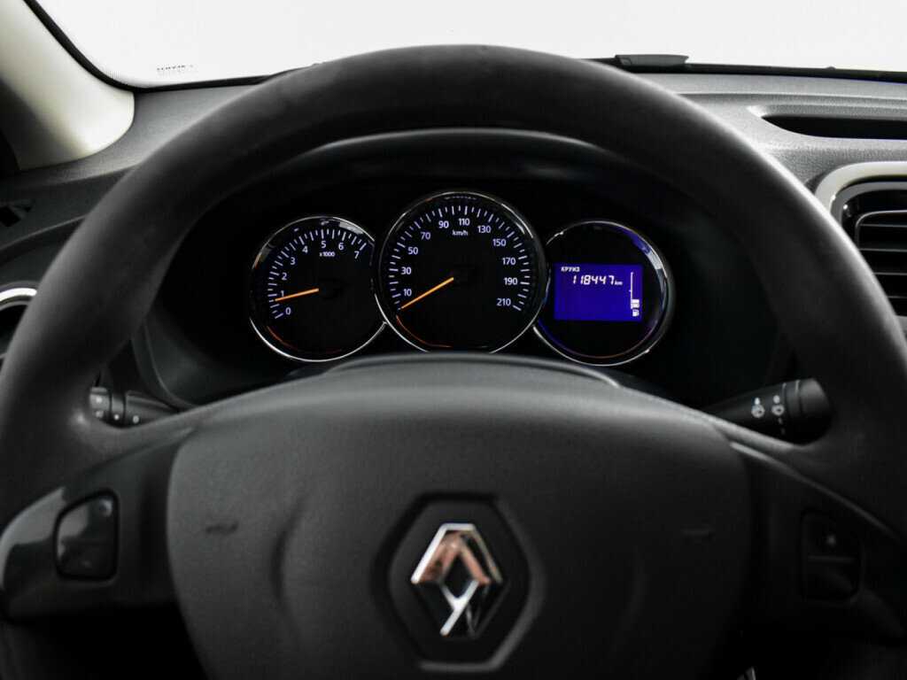 Renault Logan 2017 года с пробегом. Фото: #13