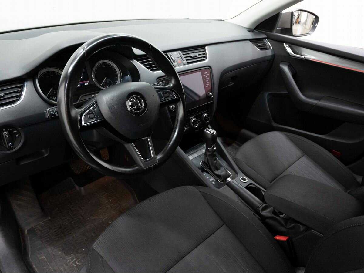 Skoda Octavia 2017 года с пробегом. Фото: #6