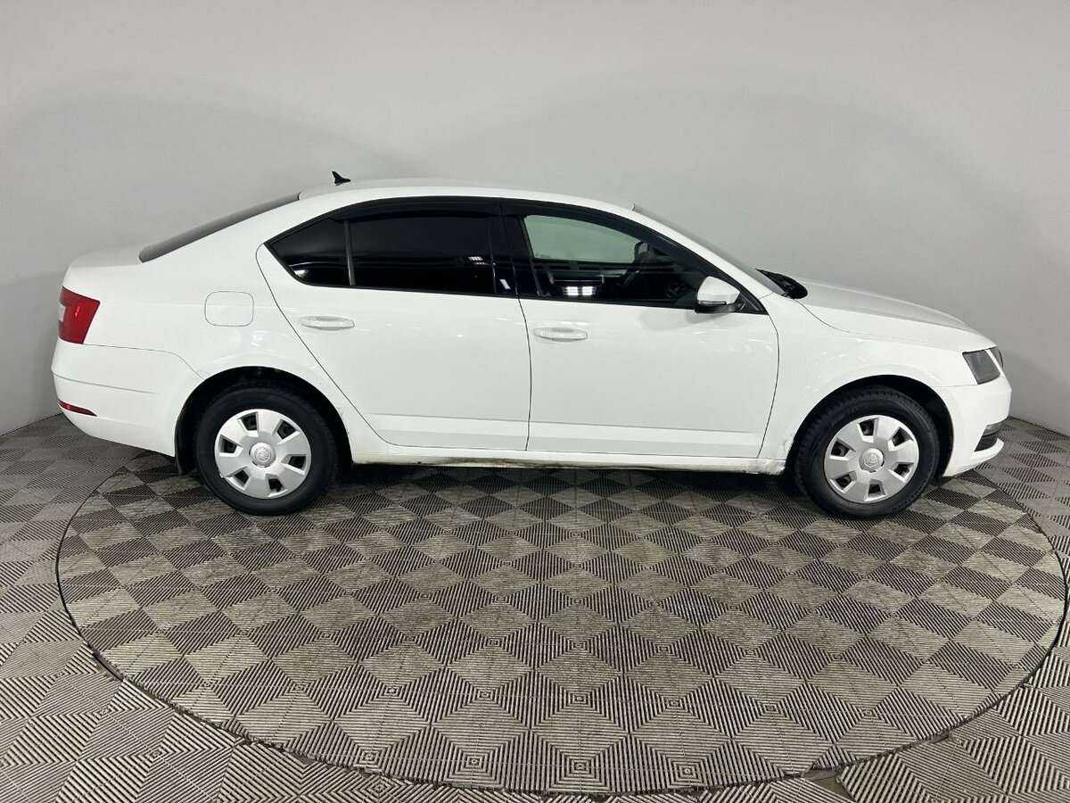 Skoda Octavia 2018 года с пробегом. Фото: #3