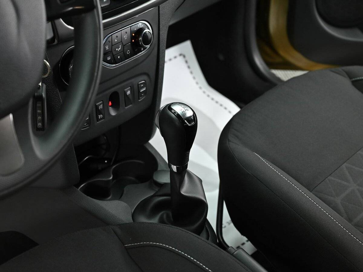 Renault Sandero 2016 года с пробегом. Фото: #9