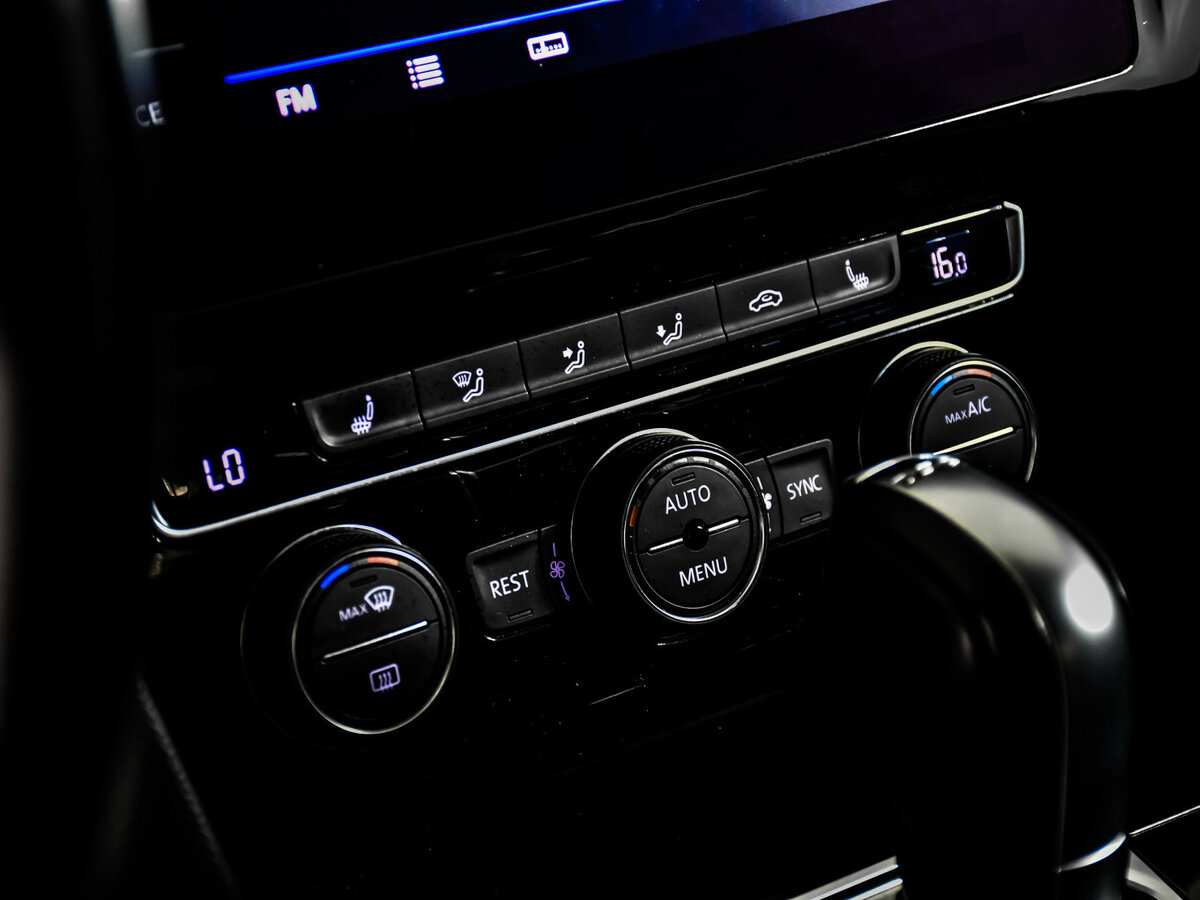 Volkswagen Passat 2018 года с пробегом. Фото: #13