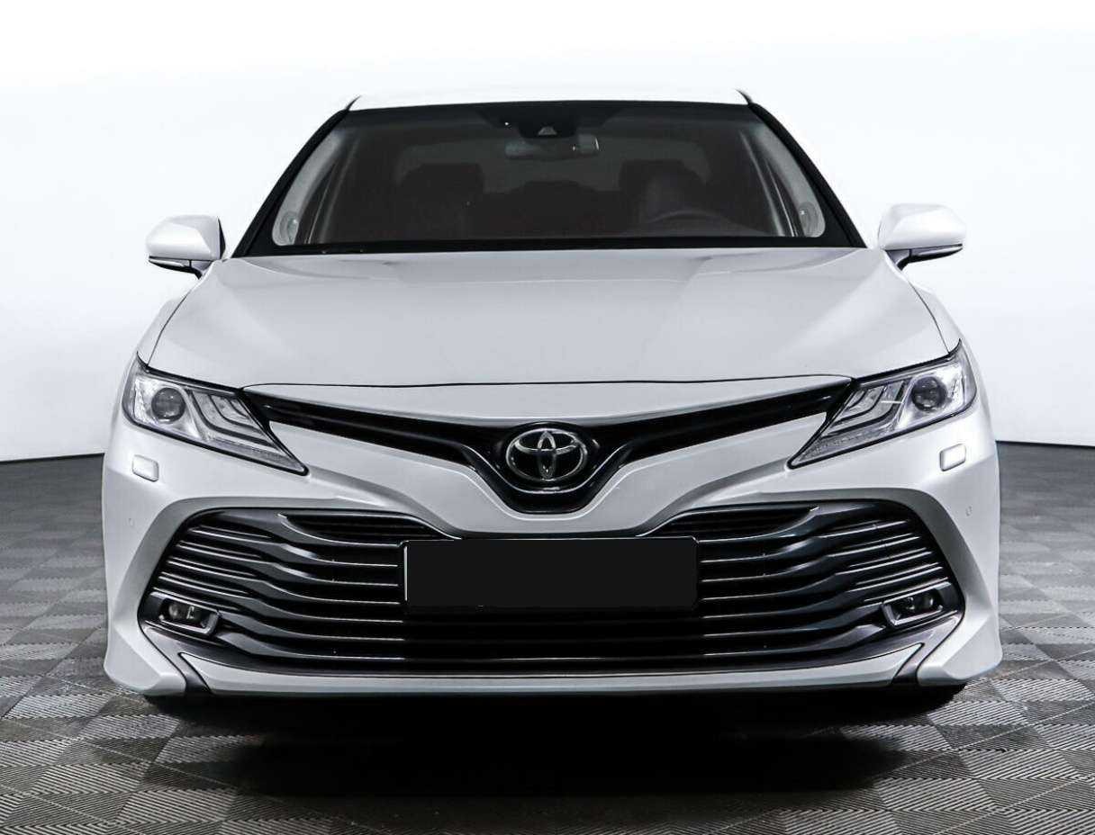 Toyota Camry 2018 года с пробегом. Фото: #1