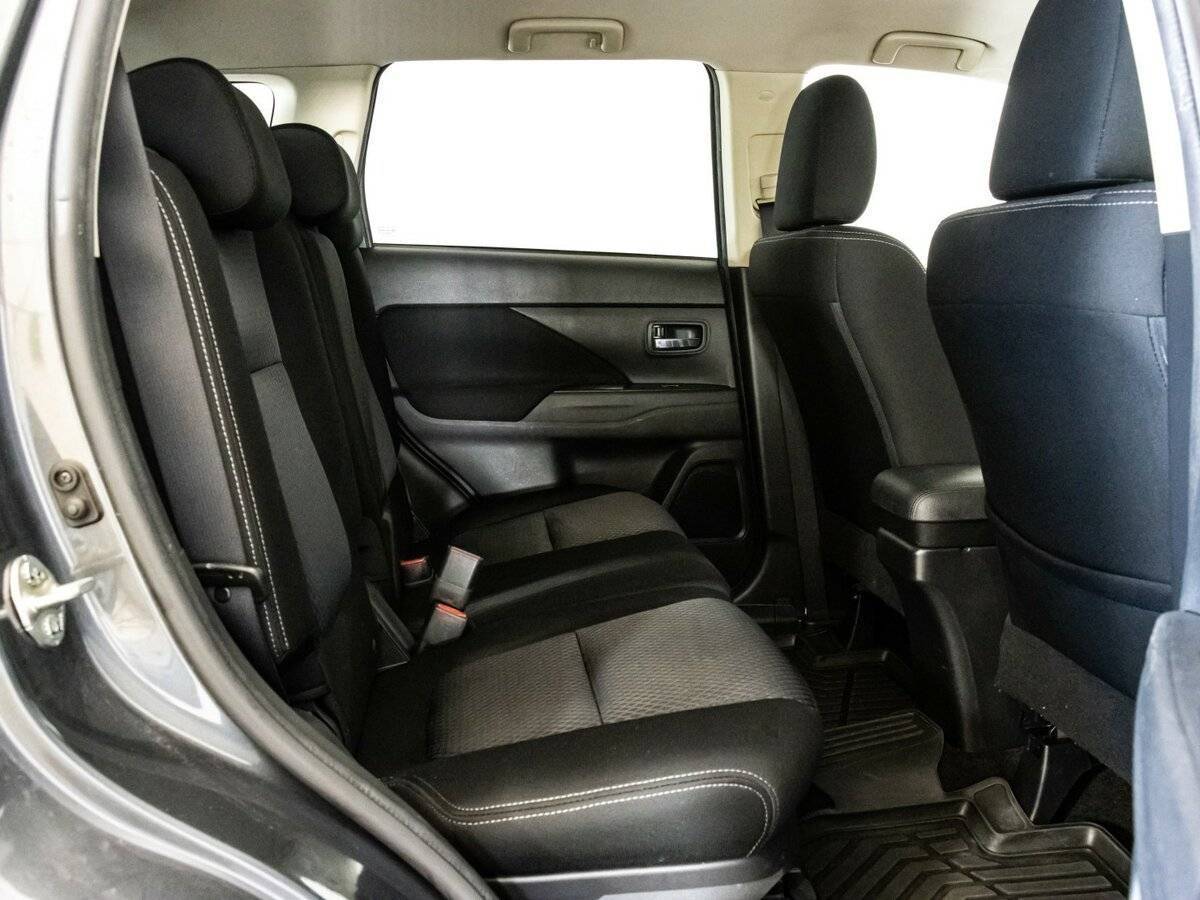 Mitsubishi Outlander 2018 года с пробегом. Фото: #14