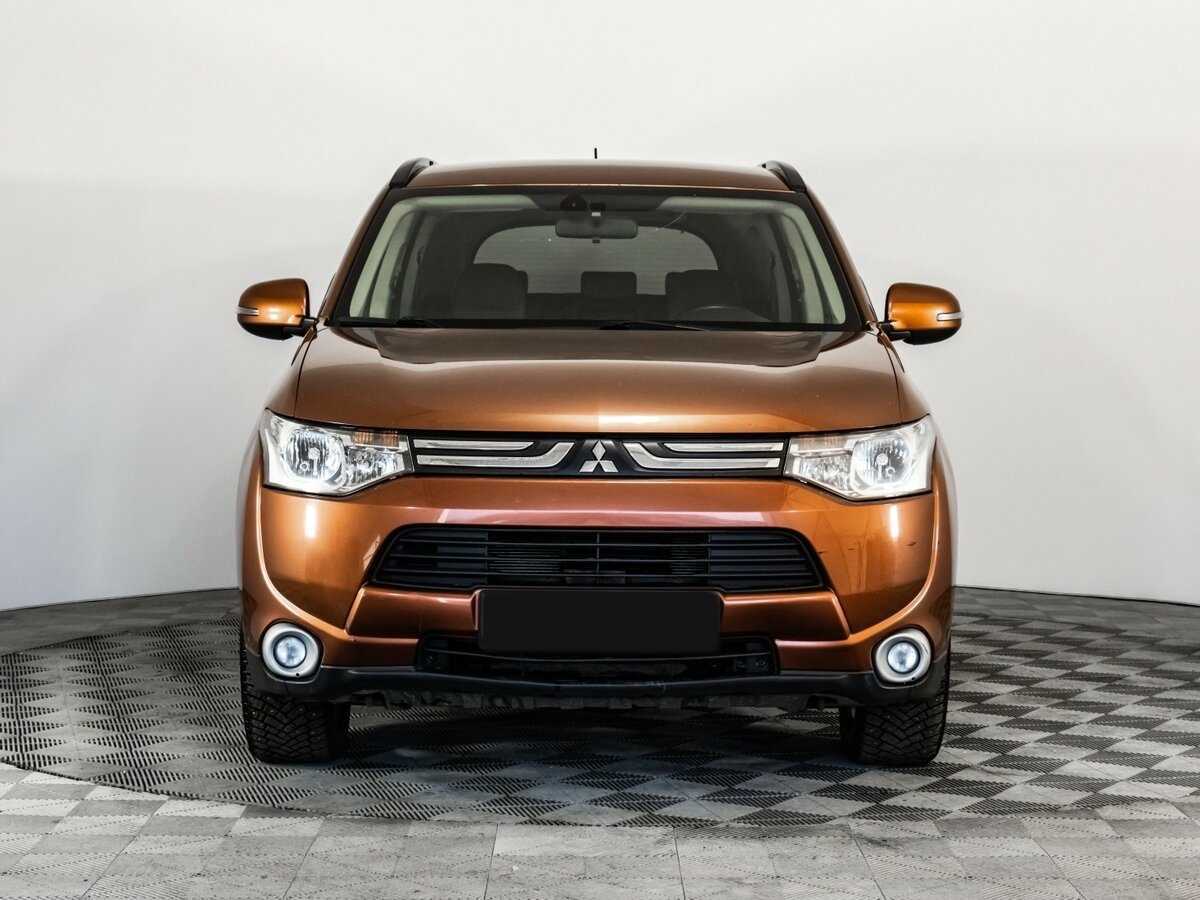 Mitsubishi Outlander 2012 года с пробегом. Фото: #1