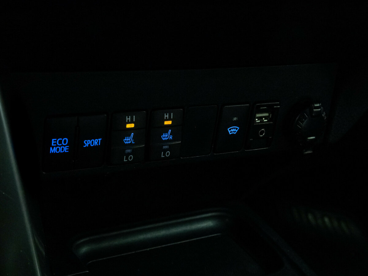 Toyota RAV4 2016 года с пробегом. Фото: #10