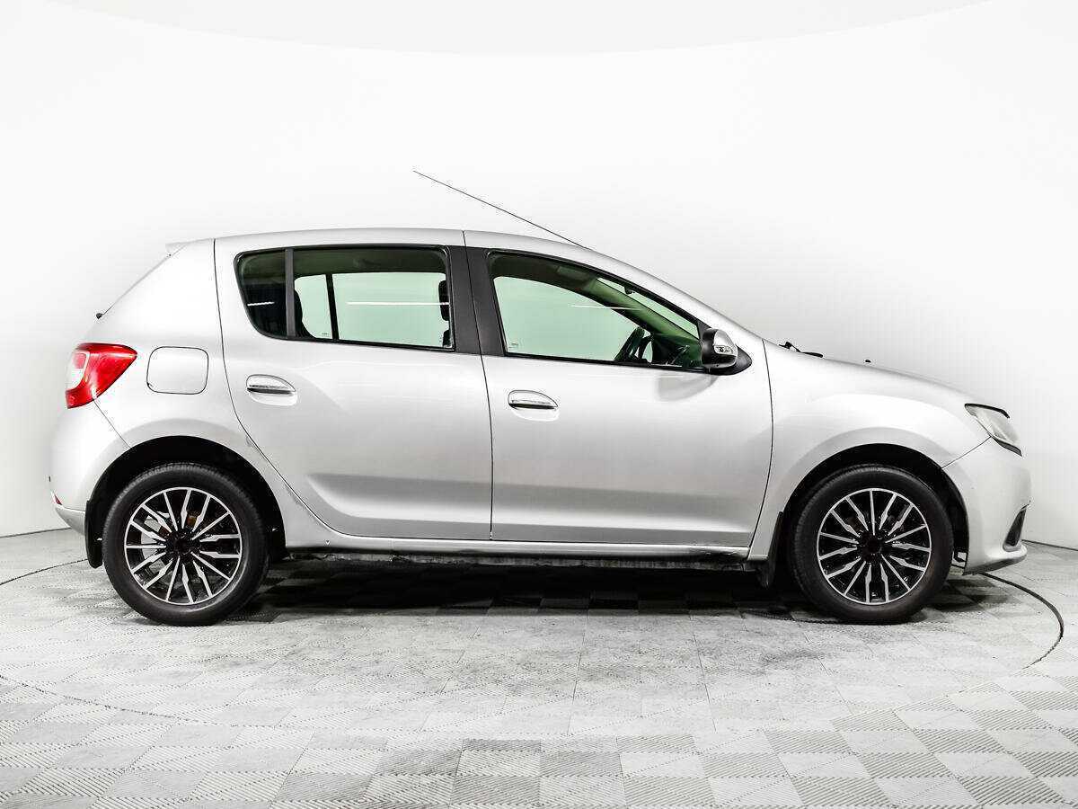 Renault Sandero 2015 года с пробегом. Фото: #3