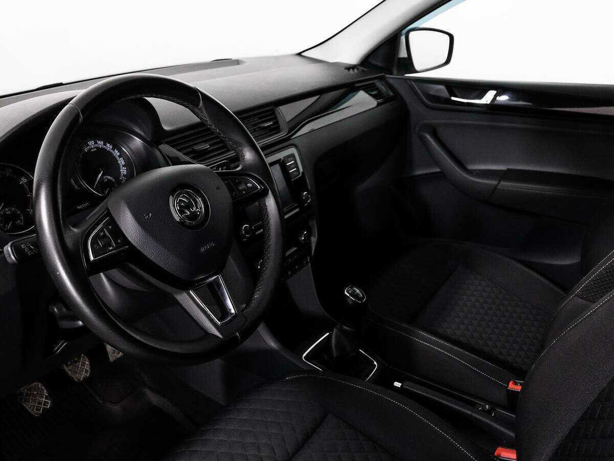 Skoda Rapid 2017 года с пробегом. Фото: #5