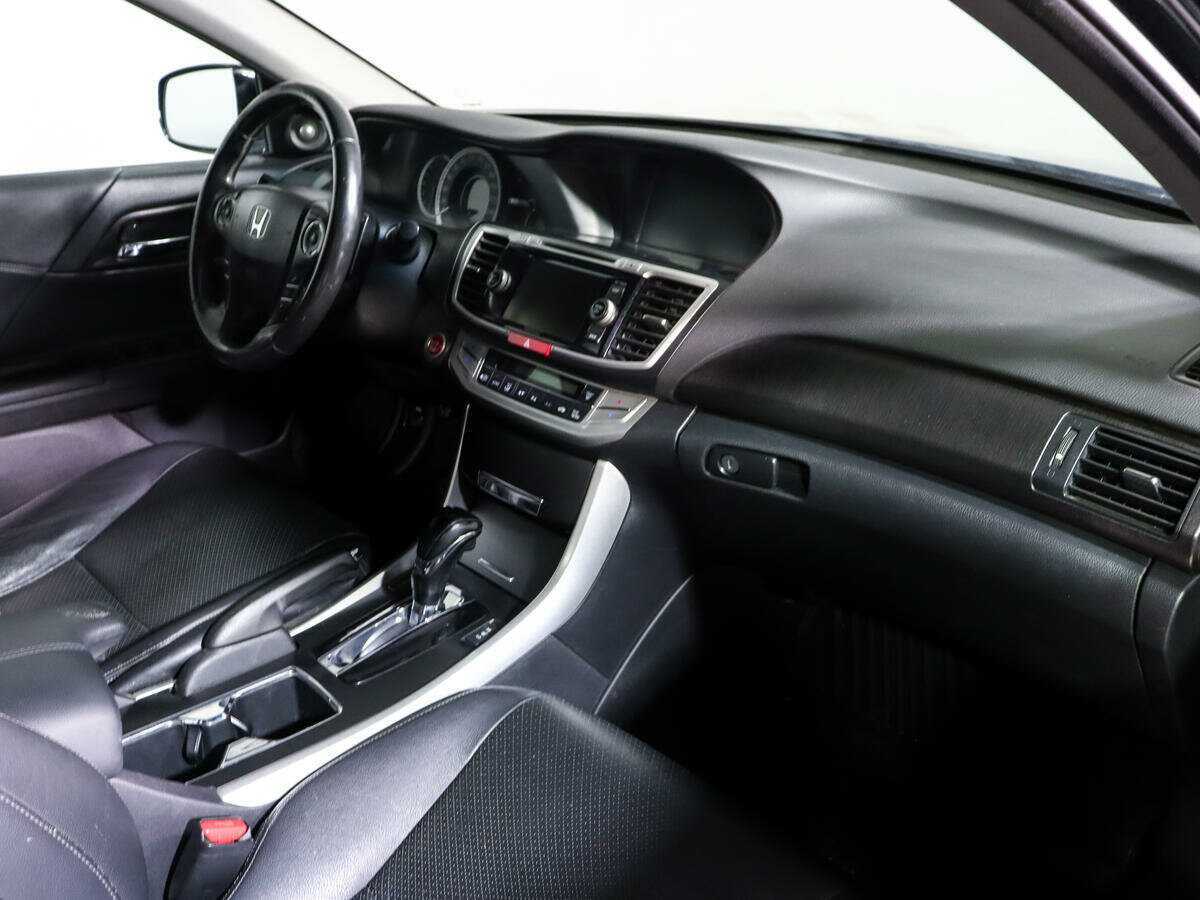 Honda Accord 2013 года с пробегом. Фото: #6