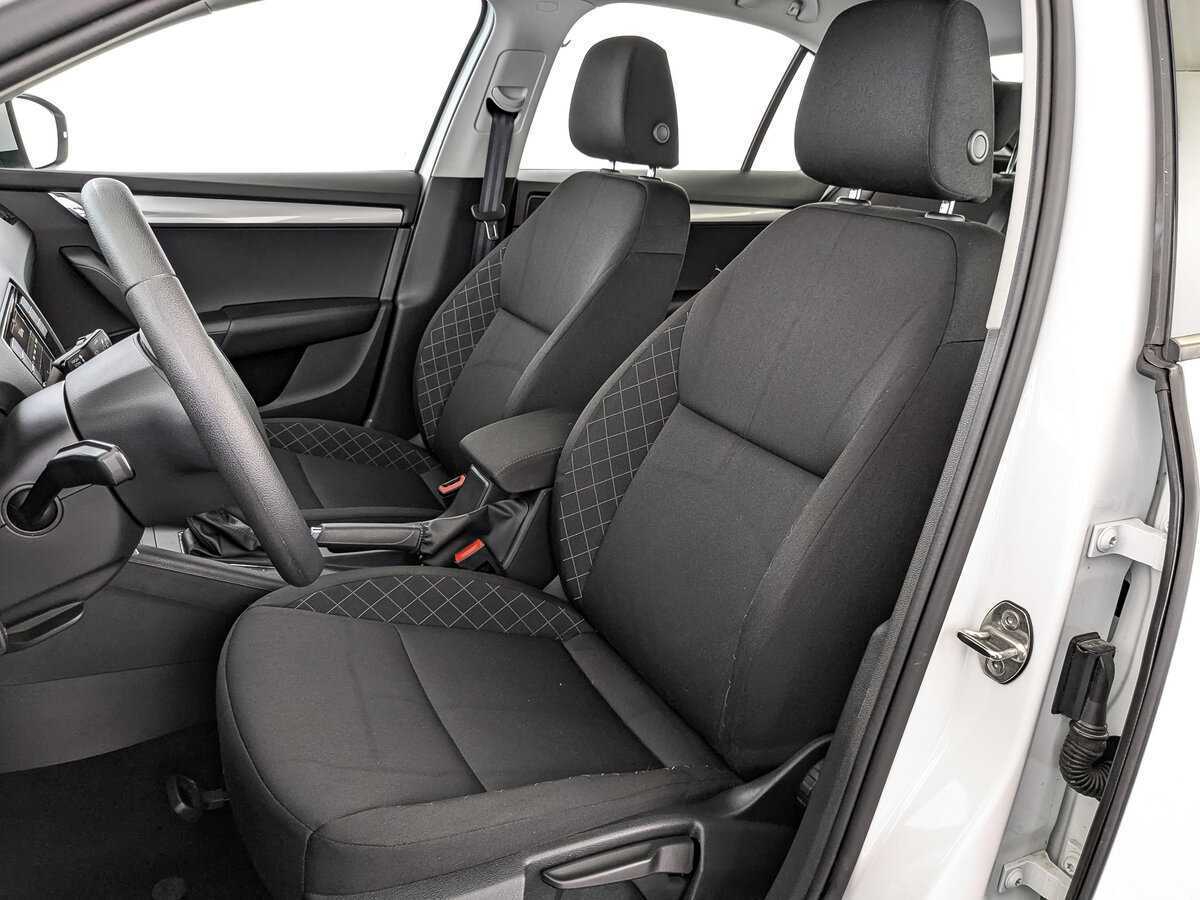 Skoda Octavia 2019 года с пробегом. Фото: #19